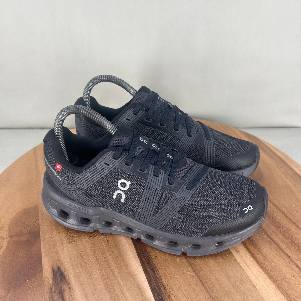 On Cloudgo Womens Running Shoes Black White 60.98618 Size 7 Cushioned Comfort